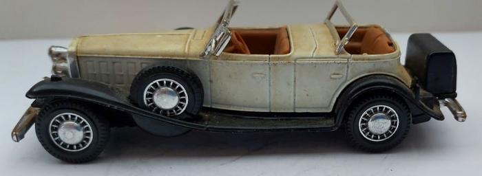 CADILLAC V-16 1932 (modelo)