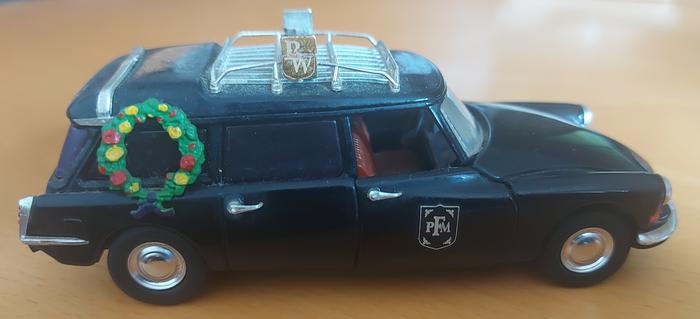 automóvel (modelo)