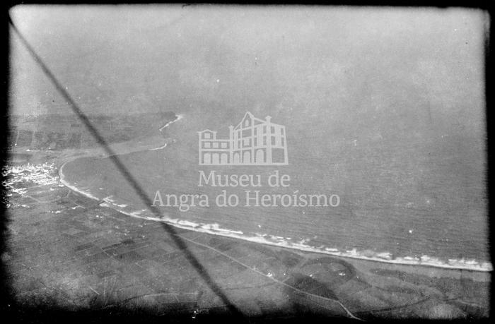 Vista aérea da baía da Praia da Vitória