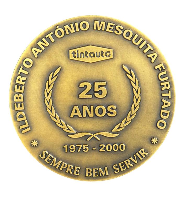 25 Anos da Empresa Auto Tintas Mesquita de Ildeberto António Mesquita Furtado