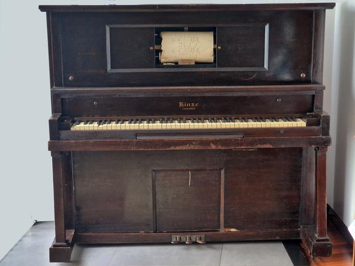 Piano Vertical 