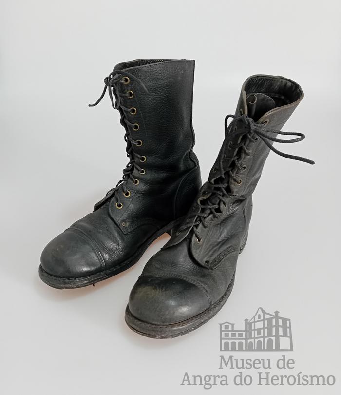 Botas
