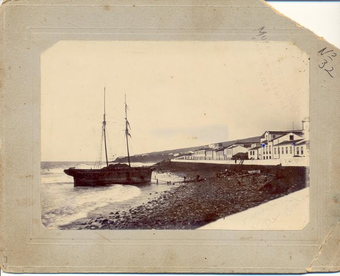 Navio Escuna Júlia