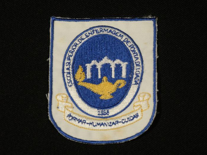 Emblema da Escola Superior de Enfermagem de Ponta Delgada