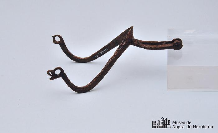 Espora de roseta, em ferro