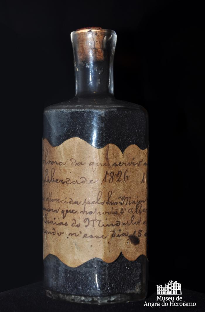 Frasco com Pólvora de 1832