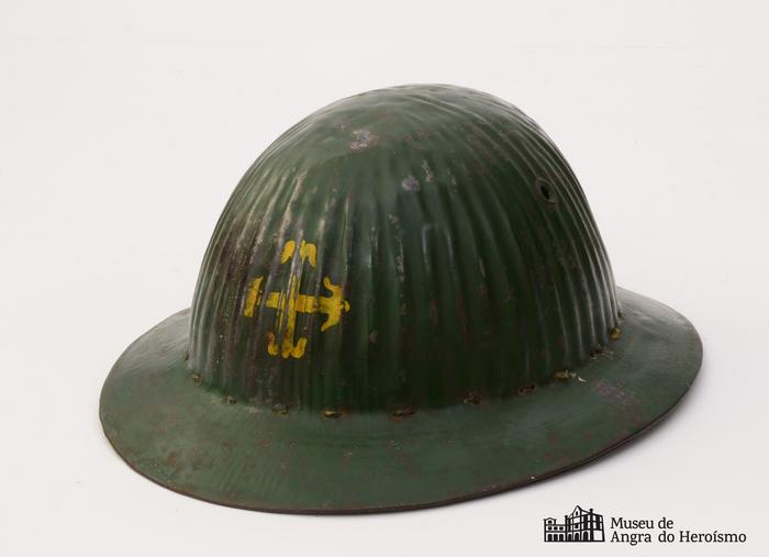 Capacete português modelo 1916 - Legião Portuguesa