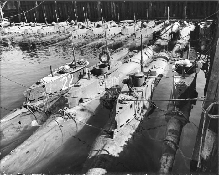 <i>Navy camera tours Kiel and the canal</i>