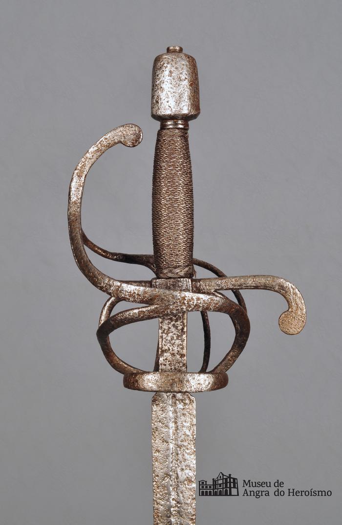 Espada de guarda de laço
