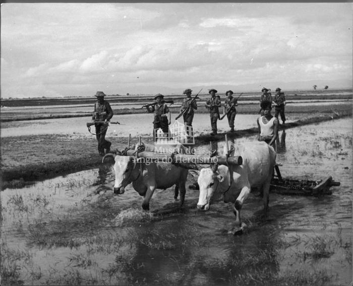 "British patrols in Burma. Monsoon conditions east of Waw"