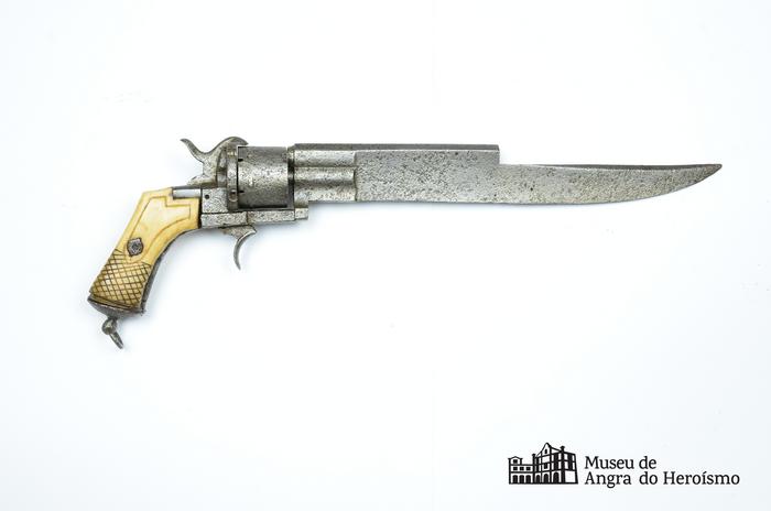 Revólver-faca, sistema Lefaucheux