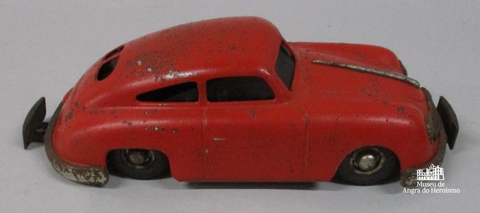 Automóvel