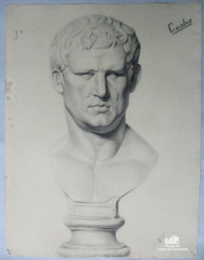  Busto masculino em gesso